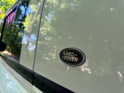 Used 2020 Land Rover Defender 110 AWD/4WD image 9