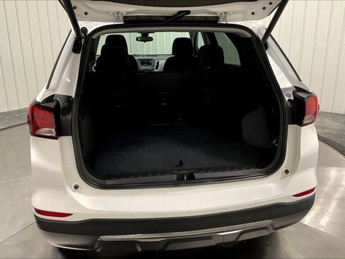 Used 2024 Chevrolet Equinox LT image 38