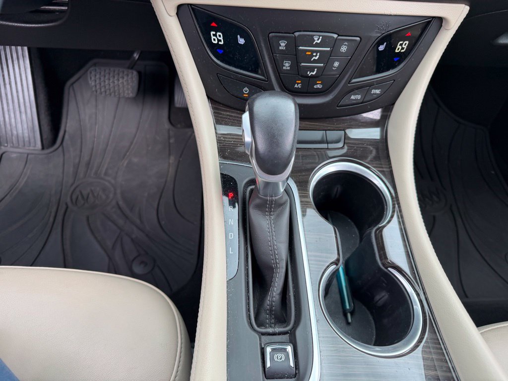 Used 2019 Buick Envision Premium AWD/4WD image 26