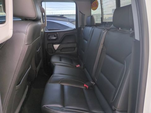 Used 2018 Chevrolet Silverado 1500 LT w/ Redline Edition AWD/4WD image 15