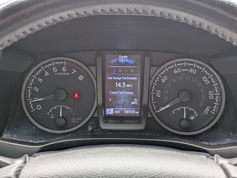 Used 2021 Toyota Tacoma TRD Off-Road w/ Technology Package AWD/4WD image 30