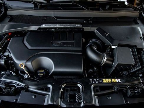 Used 2024 Land Rover Discovery Sport S image 31