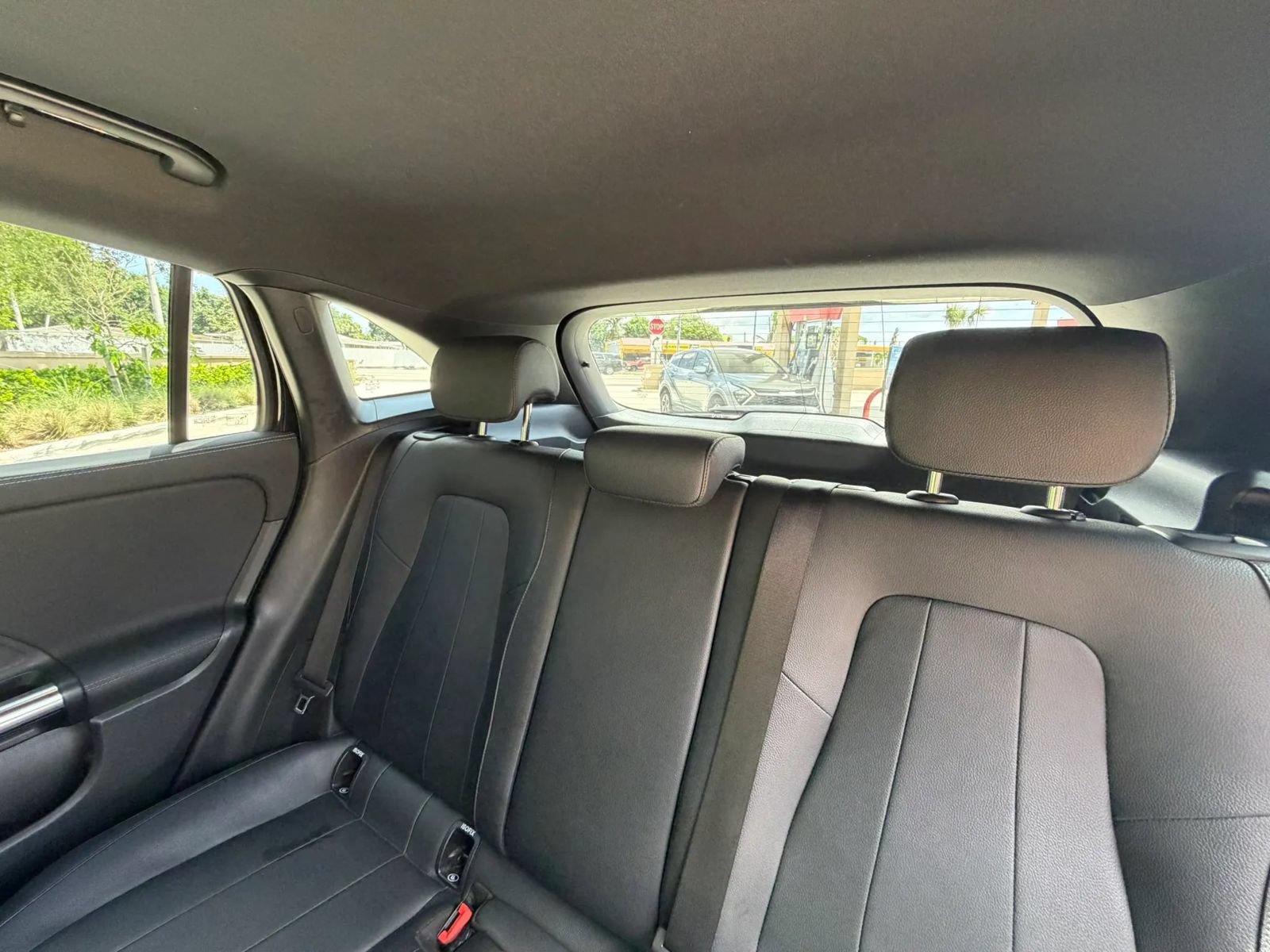 Used 2021 Mercedes-Benz GLA 250 w/ Premium Package image 39