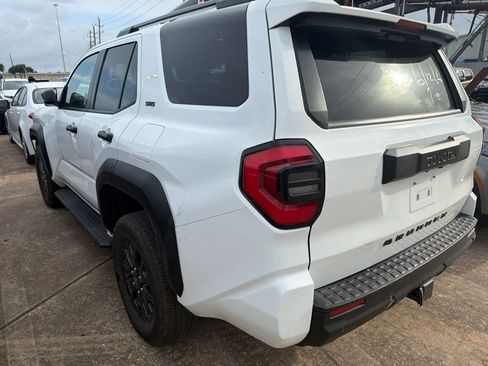 Used 2025 Toyota 4Runner SR5 AWD/4WD image 4