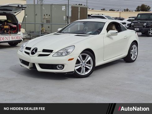Used 2010 Mercedes-Benz SLK 300 image 1