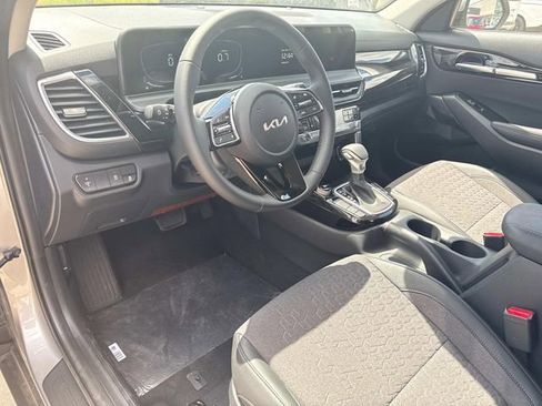 New 2026 Kia Seltos S FWD image 19