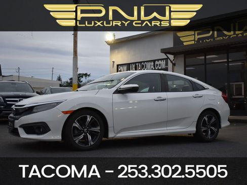 Used 2017 Honda Civic Touring image 1