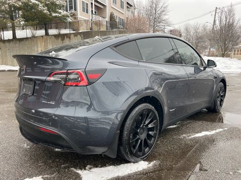 Used 2021 Tesla Model Y Long Range image 5