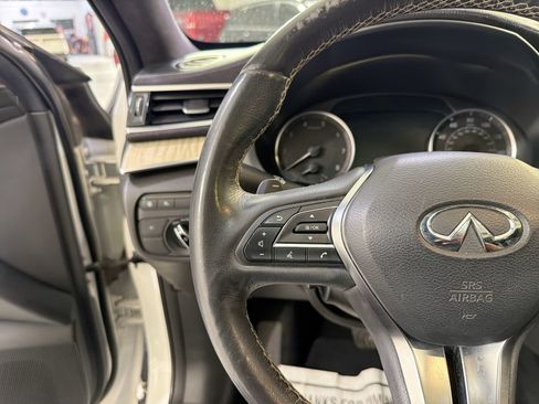 Used 2019 INFINITI QX50 Essential w/ Sensory Package FWD image 14