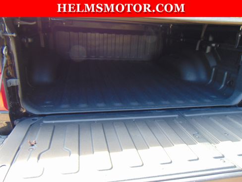 Certified 2025 RAM 1500 Laramie w/ Sport Appearance Package AWD/4WD image 19