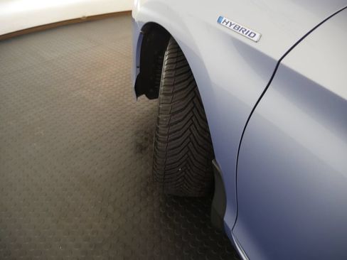 Certified 2017 Honda Accord EX-L image 16