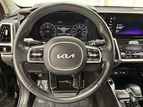 Used 2023 Kia Sorento S w/ Panoramic Sunroof Package FWD image 21