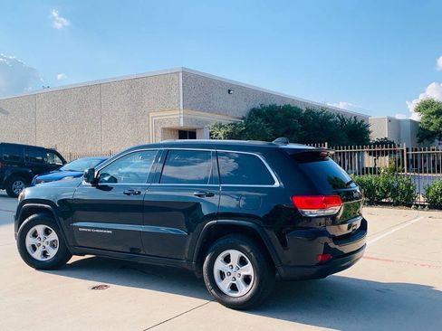 Used 2015 Jeep Grand Cherokee Laredo w/ Quick Order Package 23E image 9