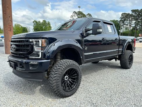 Used 2022 Ford F250 Lariat w/ Black Appearance Package AWD/4WD image 3