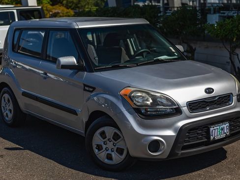 Used 2012 Kia Soul FWD image 2