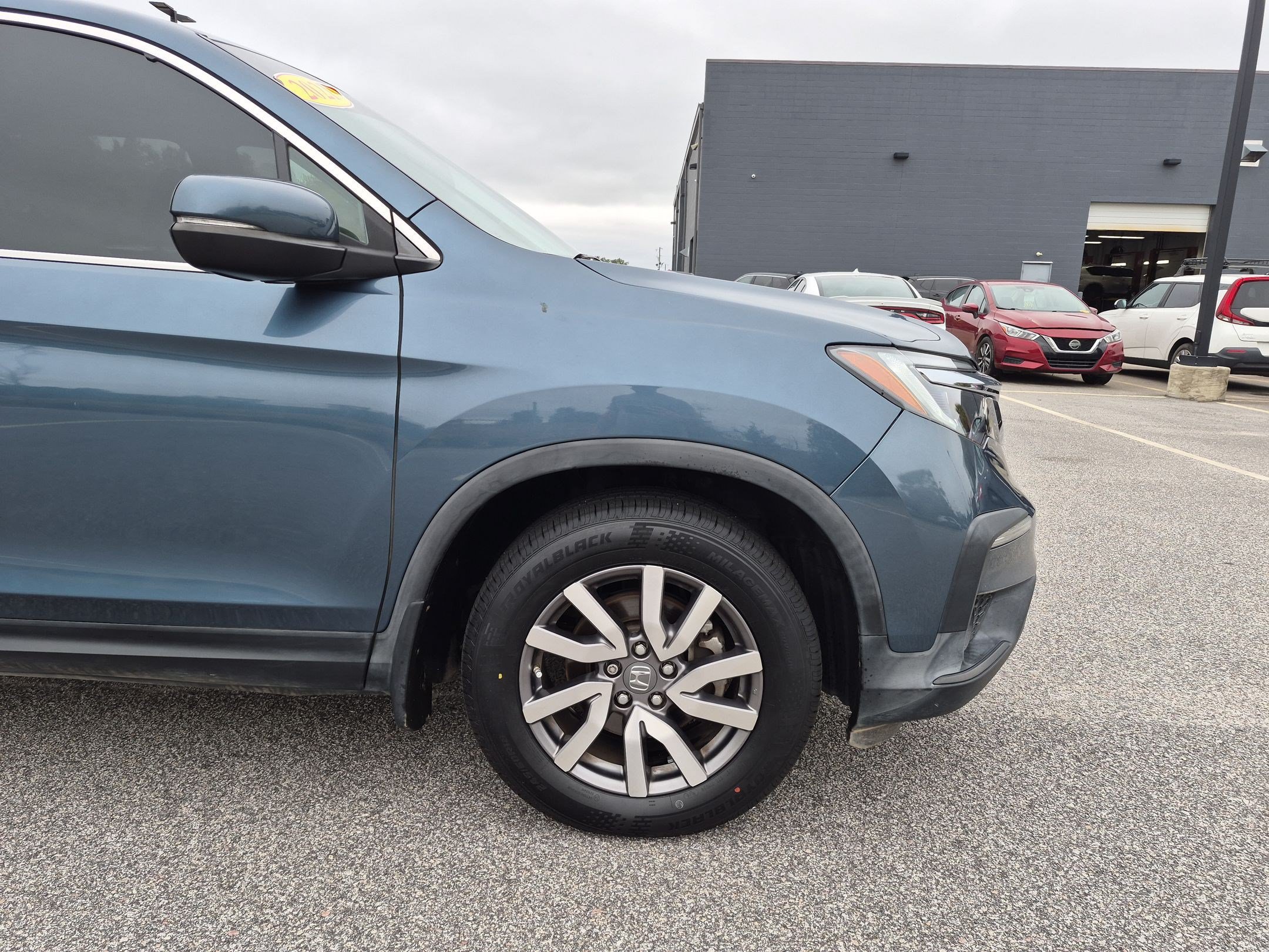 Used 2021 Honda Pilot EX image 11