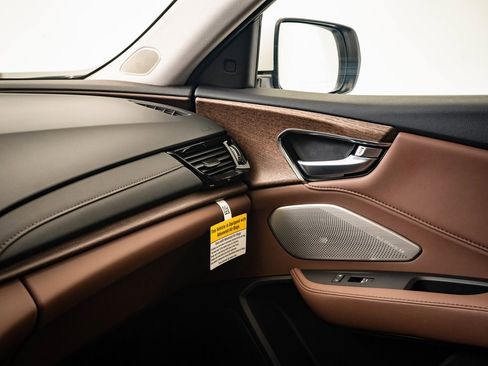 Certified 2025 Acura RDX SH-AWD w/ Advance Package image 35