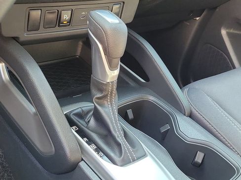 Certified 2025 Nissan Frontier SV RWD image 32