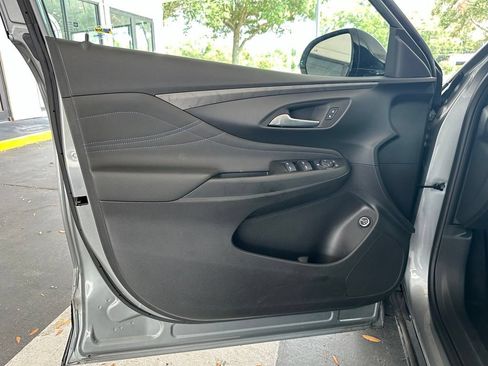 Used 2025 Buick Envista Sport Touring w/ Convenience I Package FWD image 11