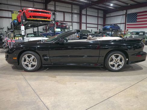 Used 2001 Pontiac Firebird Trans Am RWD image 4