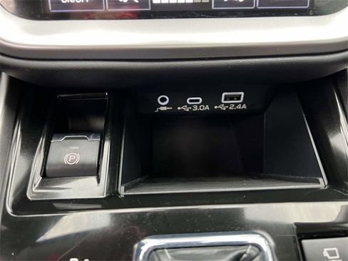 Used 2025 Subaru Outback Touring w/ Popular Package #2 image 21