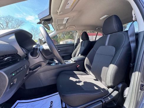Used 2025 Nissan Sentra SV w/ Trunk Package image 14