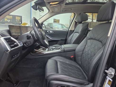 Used 2024 BMW X7 xDrive40i AWD/4WD image 18
