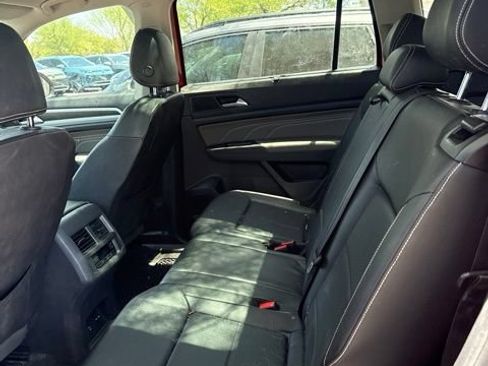 Used 2023 Volkswagen Atlas SE w/ Panoramic Sunroof Package AWD/4WD image 5