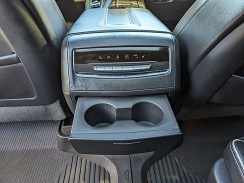 Used 2022 Cadillac Escalade Premium Luxury RWD image 44