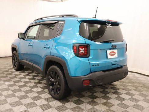 Used 2022 Jeep Renegade Altitude AWD/4WD image 3