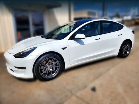 Used 2021 Tesla Model 3 Long Range AWD/4WD image 10