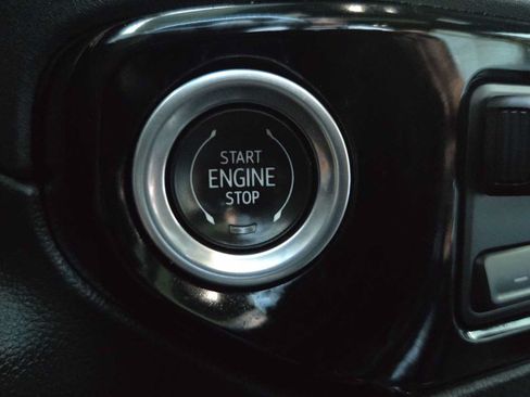 Used 2023 Chevrolet Silverado 1500 ZR2 w/ Technology Package AWD/4WD image 25
