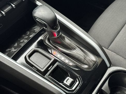 Used 2024 Chevrolet Colorado LT w/ LT Convenience Package image 18