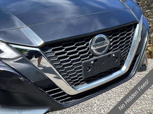 Used 2022 Nissan Altima 2.5 SV FWD image 25