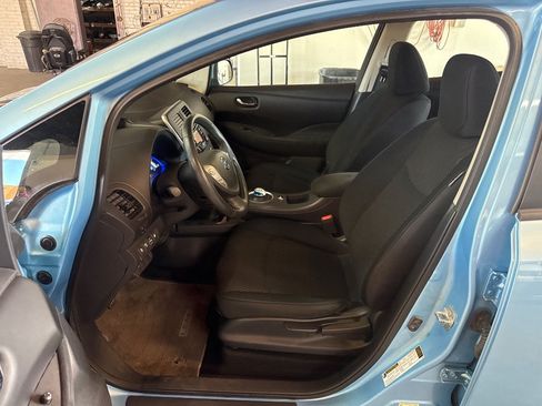 Used 2015 Nissan Leaf S w/ Charge Package FWD image 11