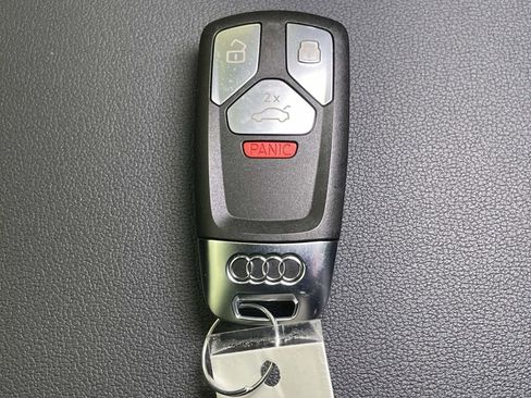 Certified 2022 Audi Q5 2.0T Premium Plus w/ Premium Plus Package image 45