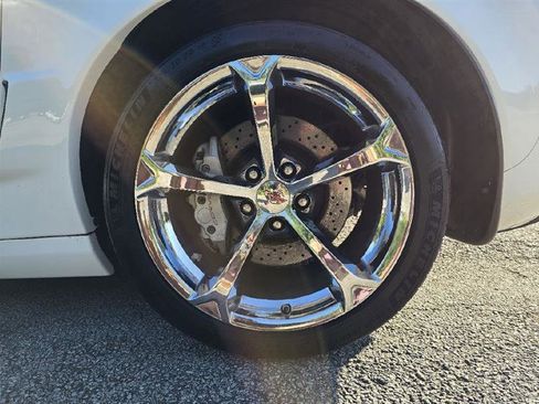 Used 2011 Chevrolet Corvette Grand Sport w/ Preferred Equipment Group RWD image 16