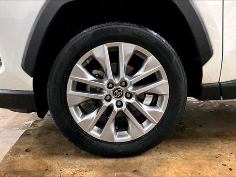 Used 2019 Toyota RAV4 XLE Premium w/ Cold Weather Package image 12