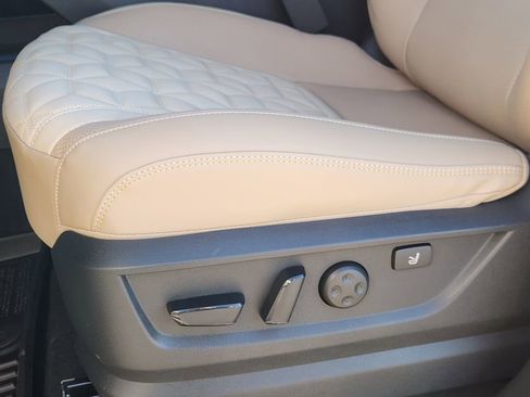 New 2026 Nissan Armada Platinum Reserve image 16