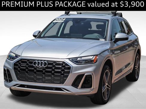 Used 2024 Audi Q5 e Premium Plus w/ Premium Plus Package AWD/4WD image 3