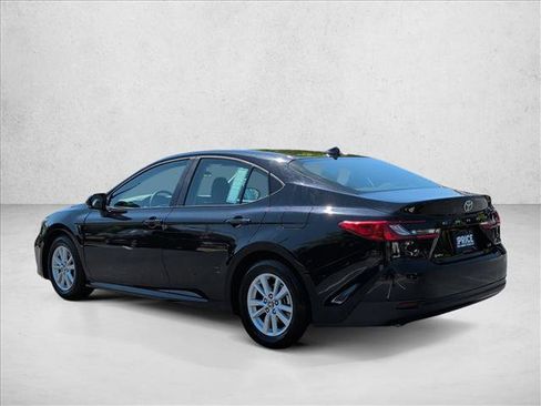 Used 2025 Toyota Camry LE FWD image 7