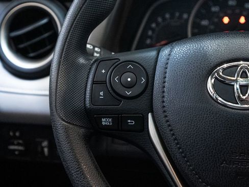 Used 2015 Toyota RAV4 XLE image 29