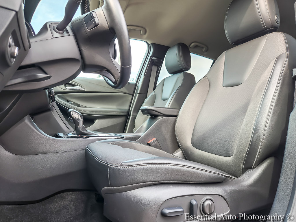 Used 2023 Buick Encore GX Select w/ Sport Touring Package FWD image 7