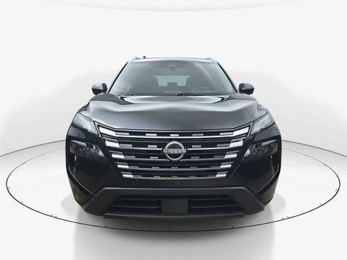 Used 2025 Nissan Rogue SV w/ SV Premium Package FWD image 12