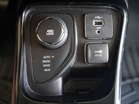 Used 2019 Jeep Compass Limited AWD/4WD image 23