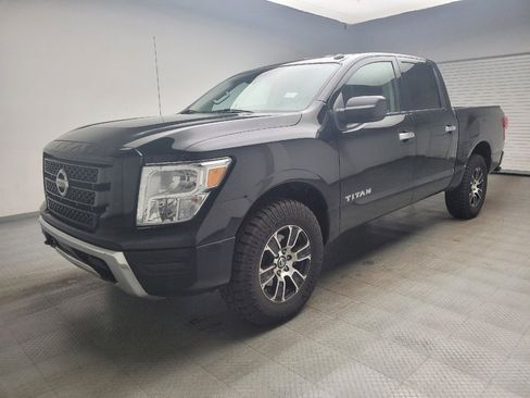 Used 2021 Nissan Titan SV w/ SV Convenience Package AWD/4WD image 2