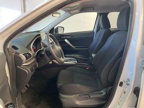 Used 2020 Mitsubishi Eclipse Cross LE FWD image 20