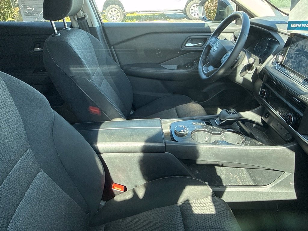Used 2026 Nissan Rogue SV AWD/4WD image 27
