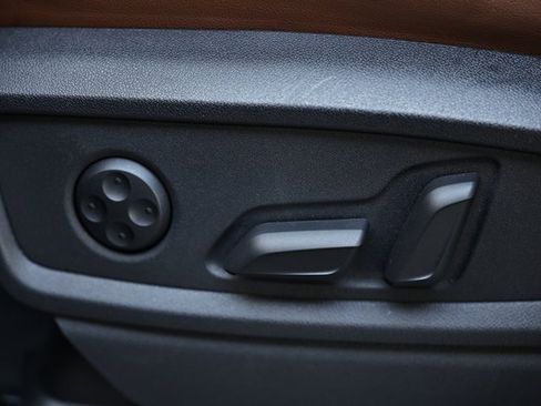 Certified 2025 Audi Q5 2.0T Premium Plus w/ Premium Plus Package image 23