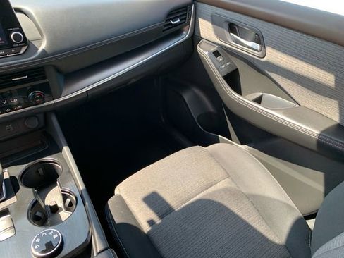 Used 2023 Nissan Rogue SV image 20